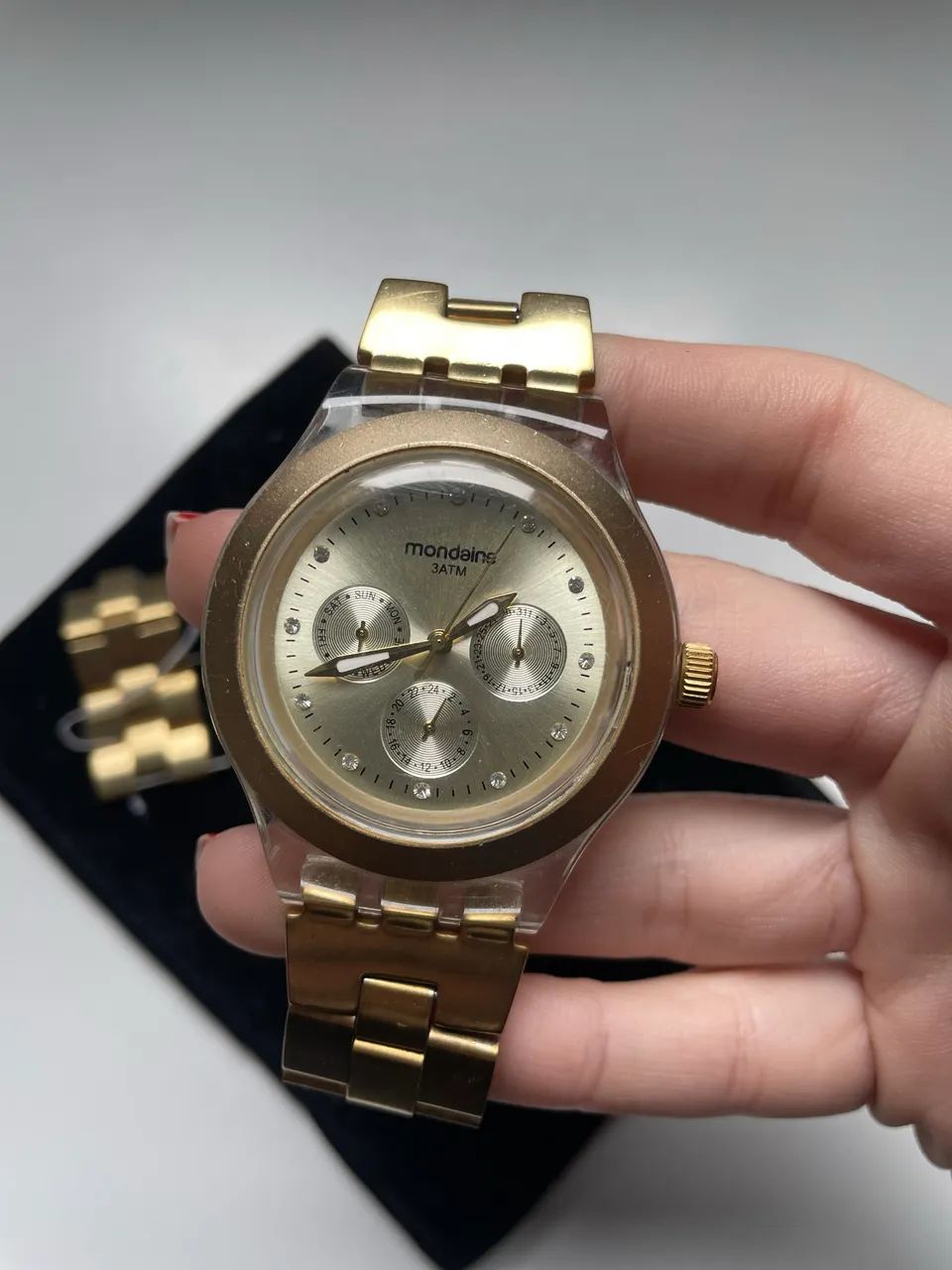 Relógio Mondaine Transparente Dourado - Foto 3