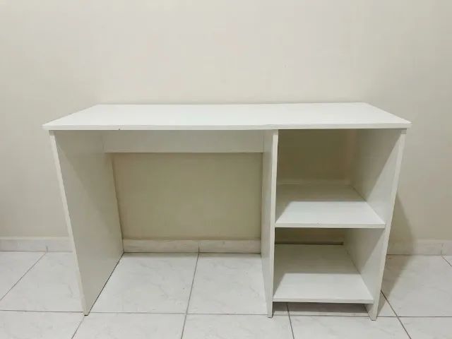 Escrivaninha / mesinha