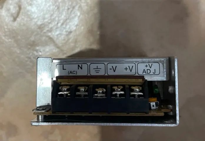 Kit com 2 Fontes Cftv / Iluminação 5a 12v Chaveada Colmeia - Foto 2