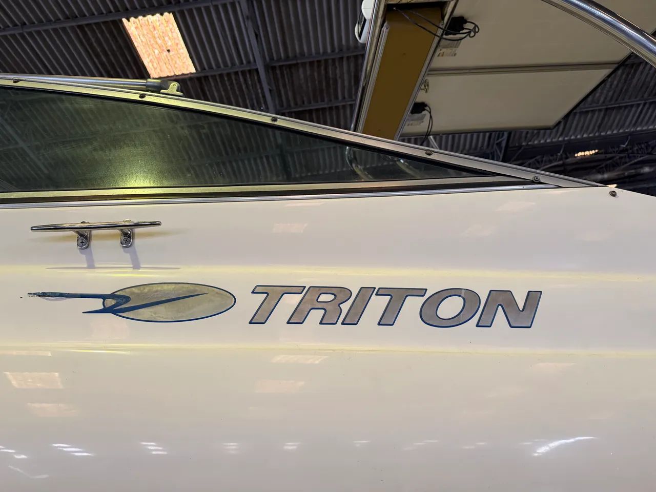 Lancha TRITON 260 - Impecável  - Foto 3