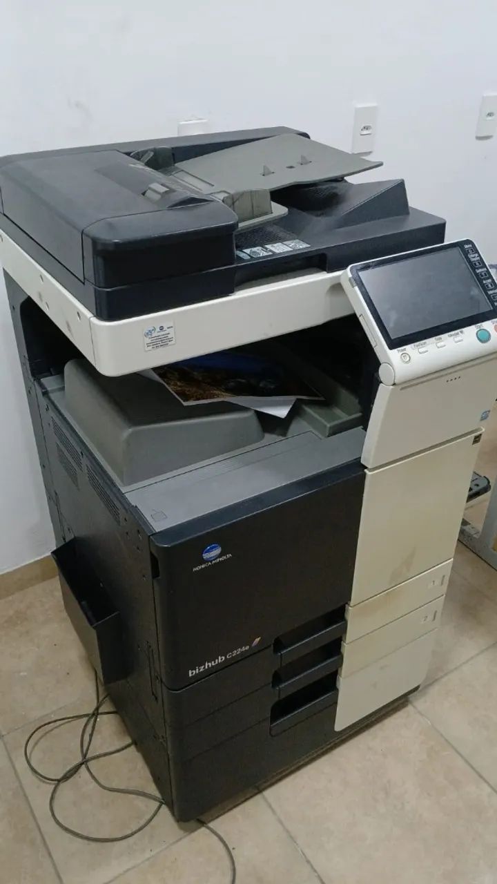Multifuncional Konica Minolta bizhub C224e