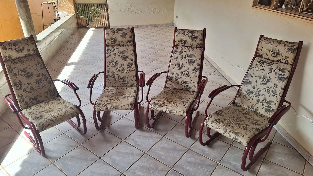 Conjunto de Cadeiras 