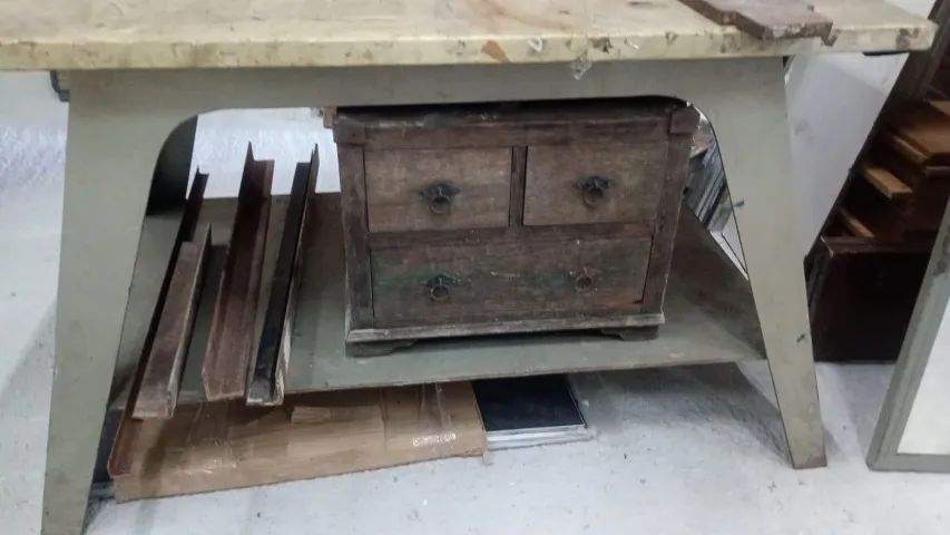 Mesa de Ferro com Tampo de Madeira- Super Resistente - Foto 2