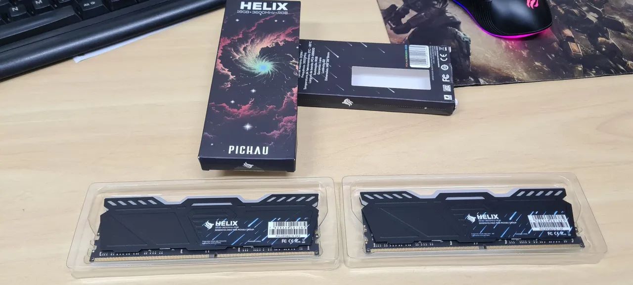 Memória DDR4 RGB, 32GB (2x16GB)