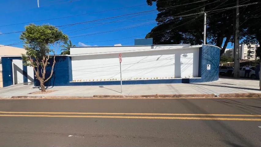 Conjunto de SALAS COMERCIAIS - 8 salas (200m2) e 8 vagas de garagem!! - Foto 4