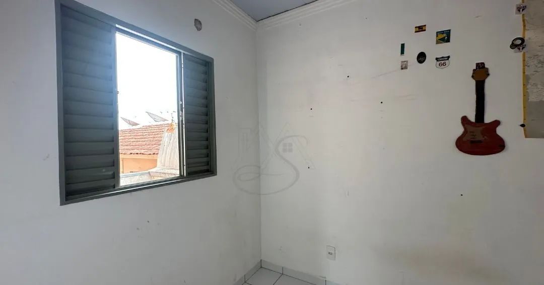 Casa com três quartos no condomínio Canachue 