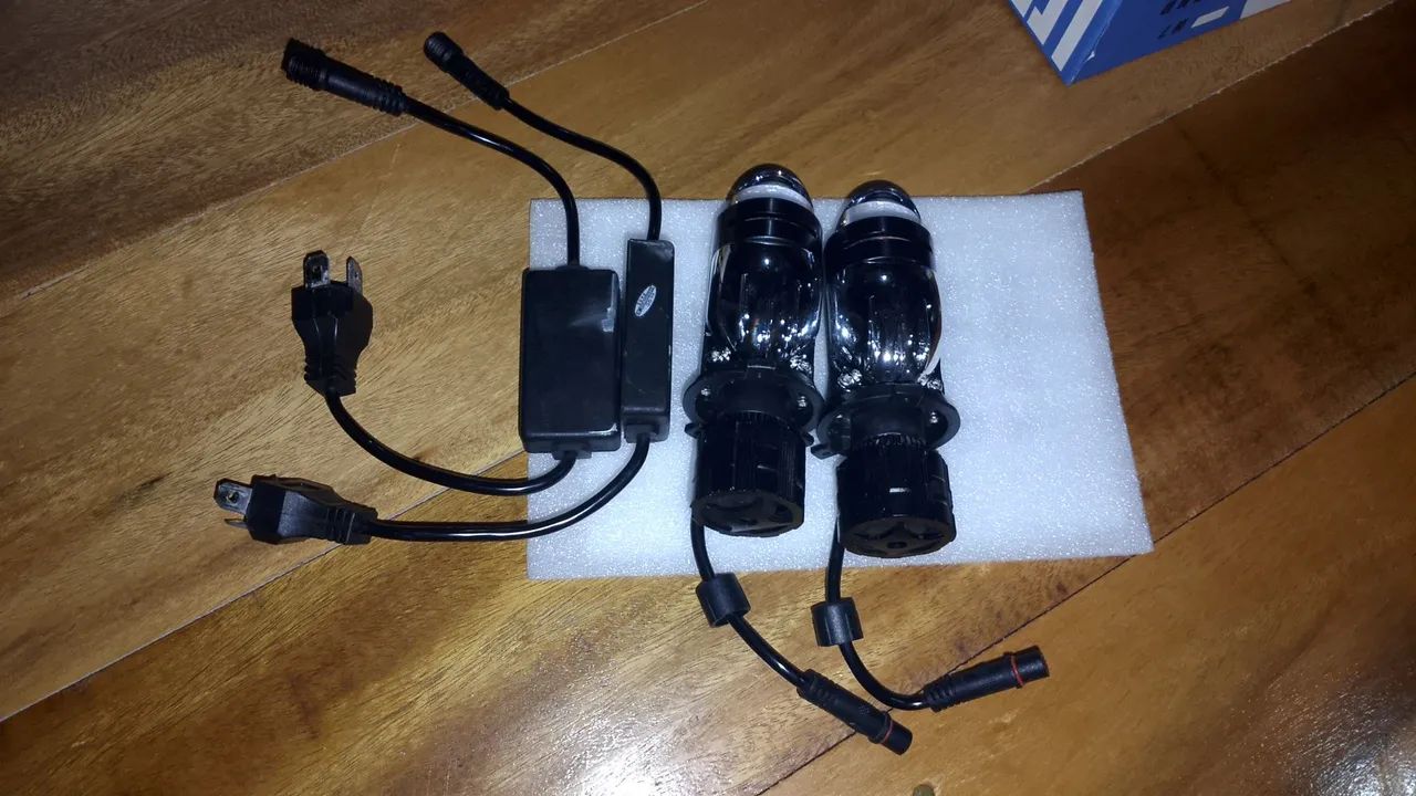 LED H4 mini projetor! - Foto 3