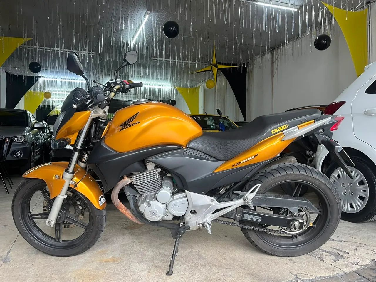 CB300R OPORTUNIDADE! - Foto 2