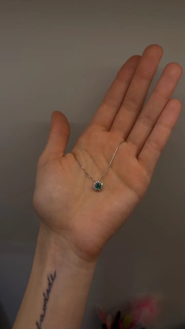 Conjunto de Prata com Zircônias: Colar +. Par de Brincos + anel - Foto 2