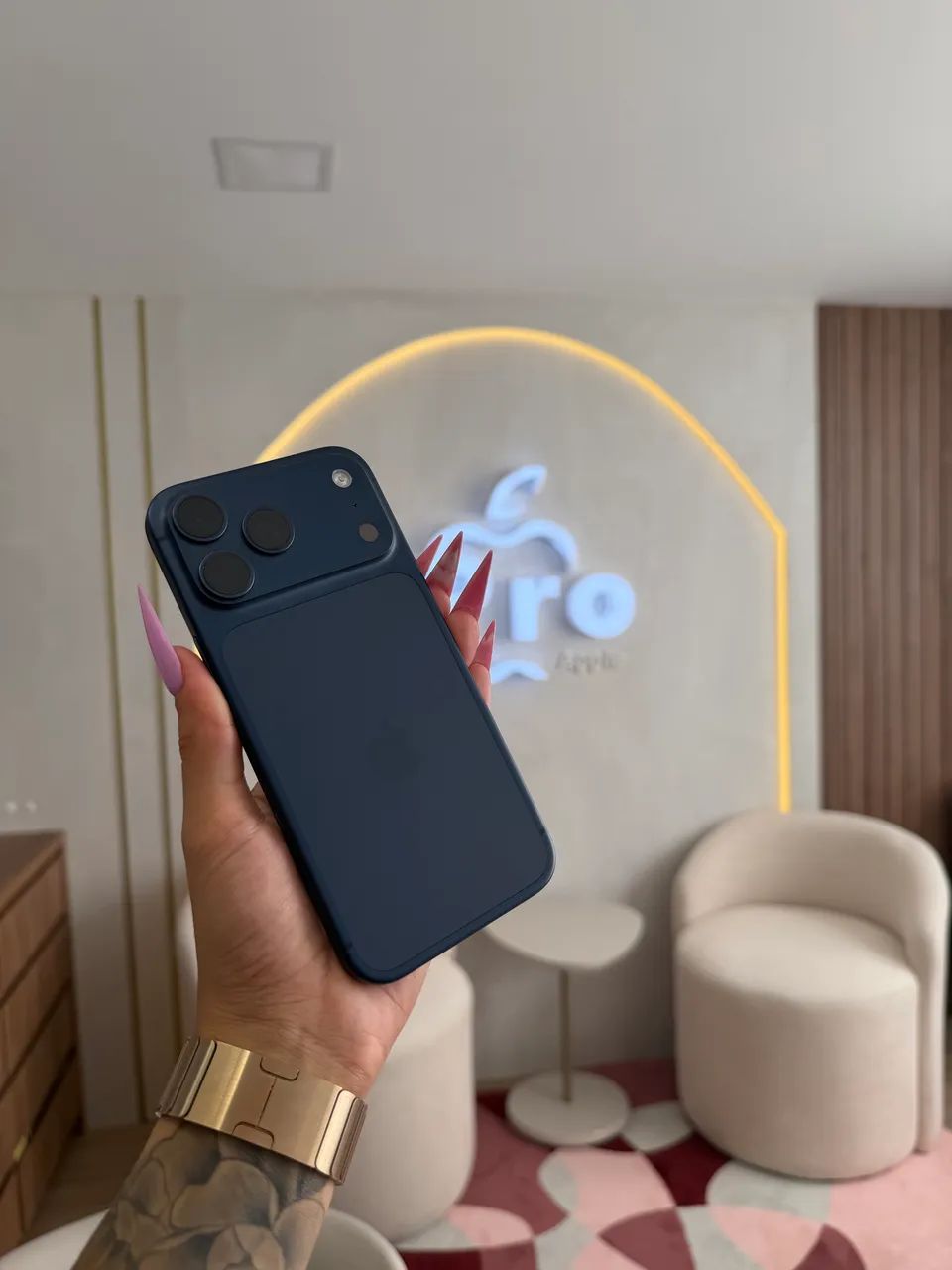 iPhone 17 Pro Max 256GB Titânio Azul - Foto 2