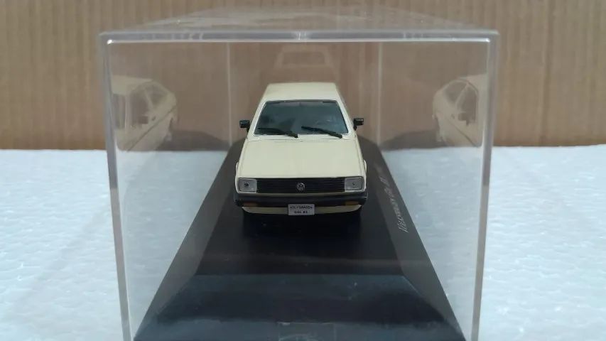  Miniatura Carro Volkswagen Gol BX 1981 - Foto 4