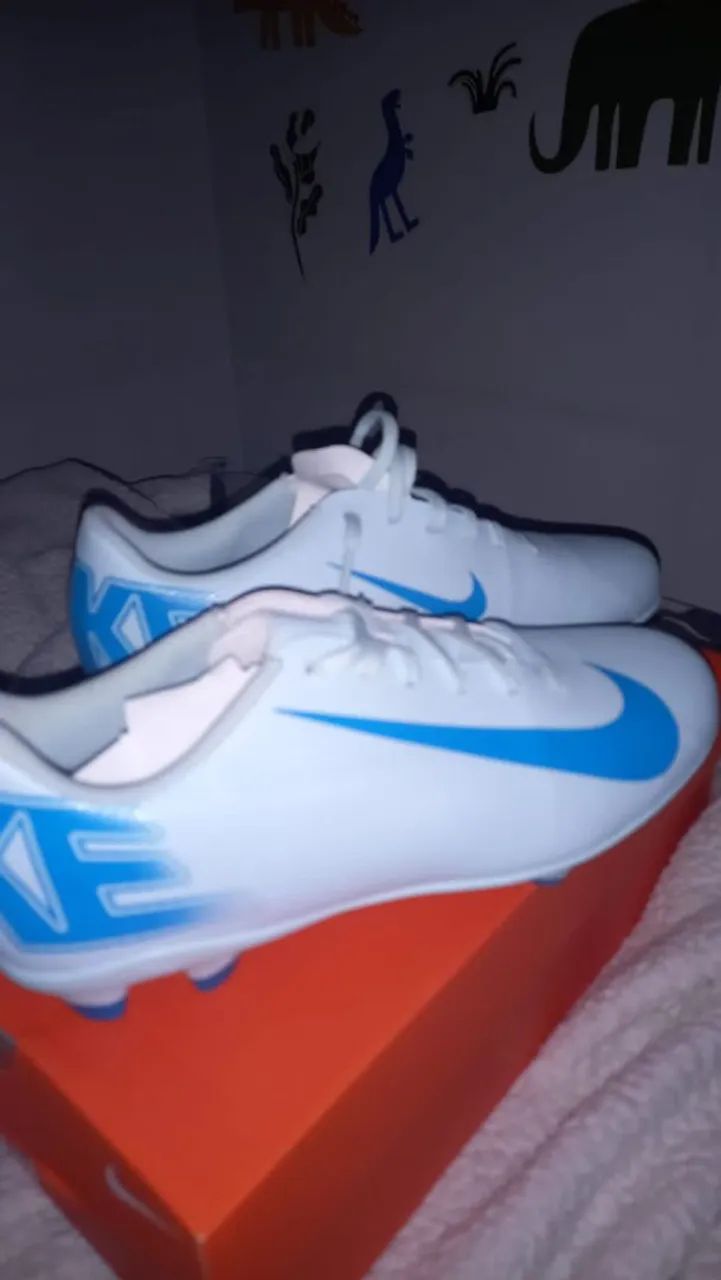 CHUTEIRA NIKE MERCURIAL AZUL - Foto 4