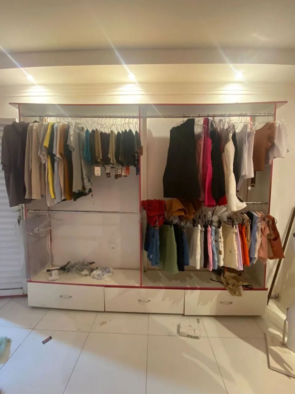 Vendo móveis para loja