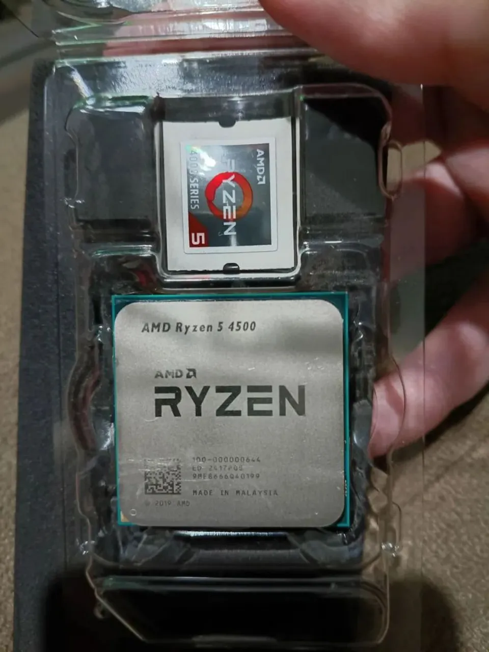 Processador AMD Ryzen 5 4500 + Cooler Original + Caixa - Excelente