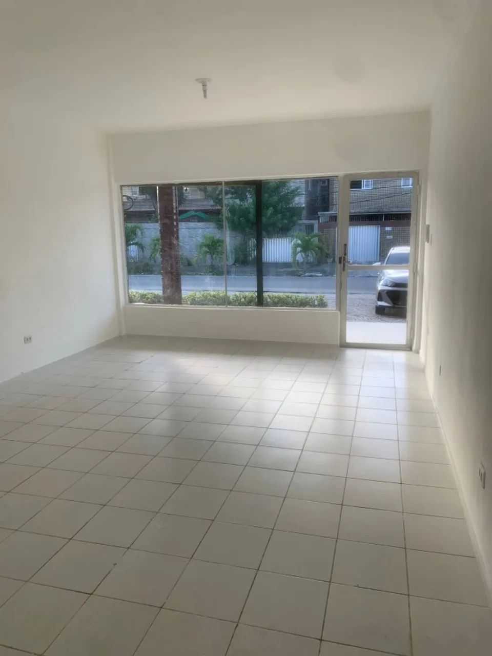 Loja Espaçosa no Térreo em Jardim Atlântico Olinda - Foto 2