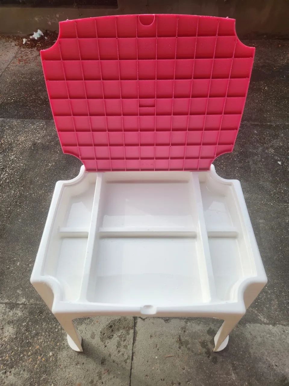 Mesa e cadeira de plástico infantil  - Foto 3