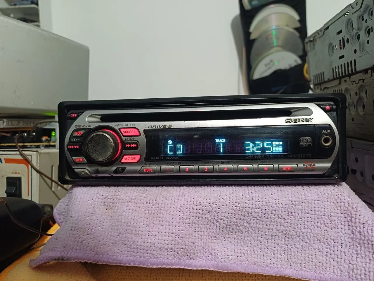 Sony cdx gt 317x ( NÃO TEM USB NEM BLUETOOTH) - Foto 2