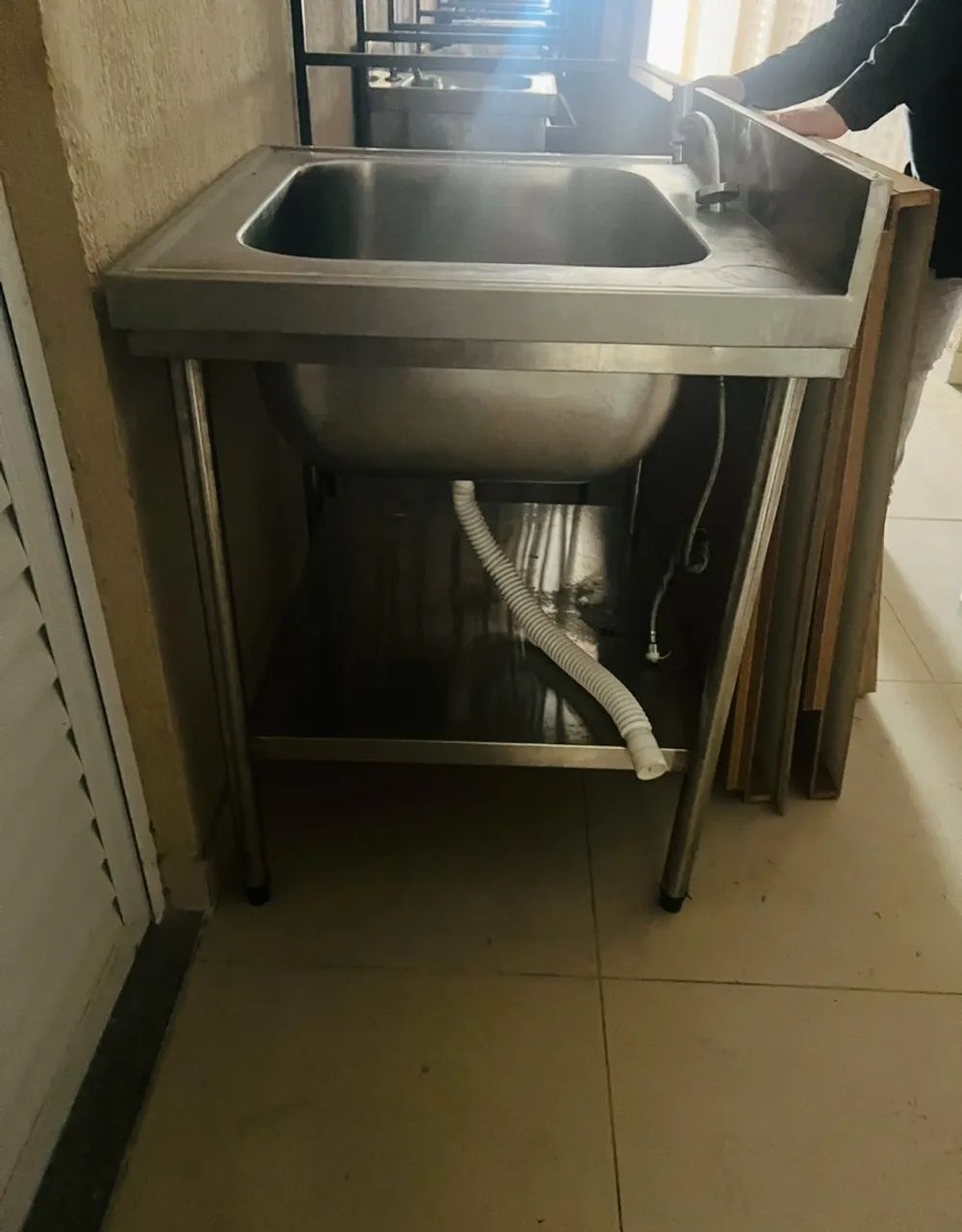 Pia inox industrial lava mão - Foto 2