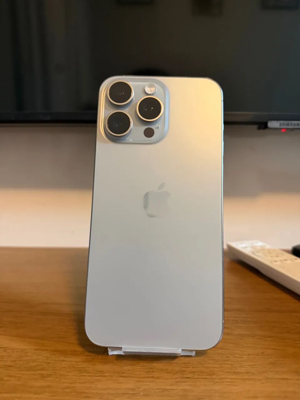 iPhone 15 Pro Max 256GB - Titânio Natural  - Foto 2