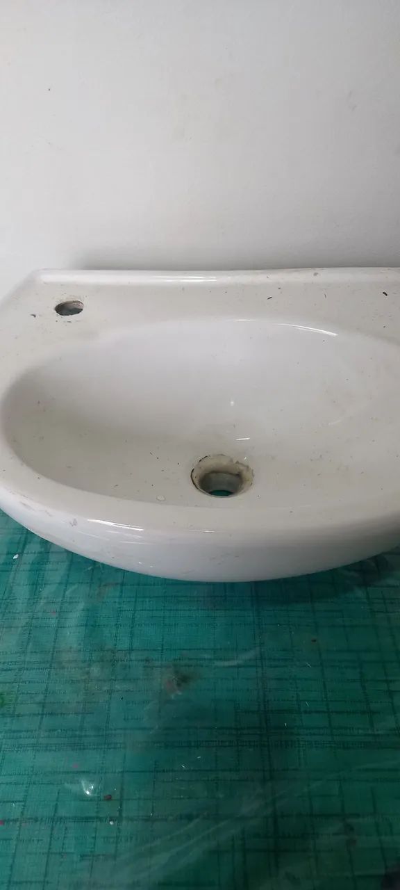 Ceramic sink422081673676738561