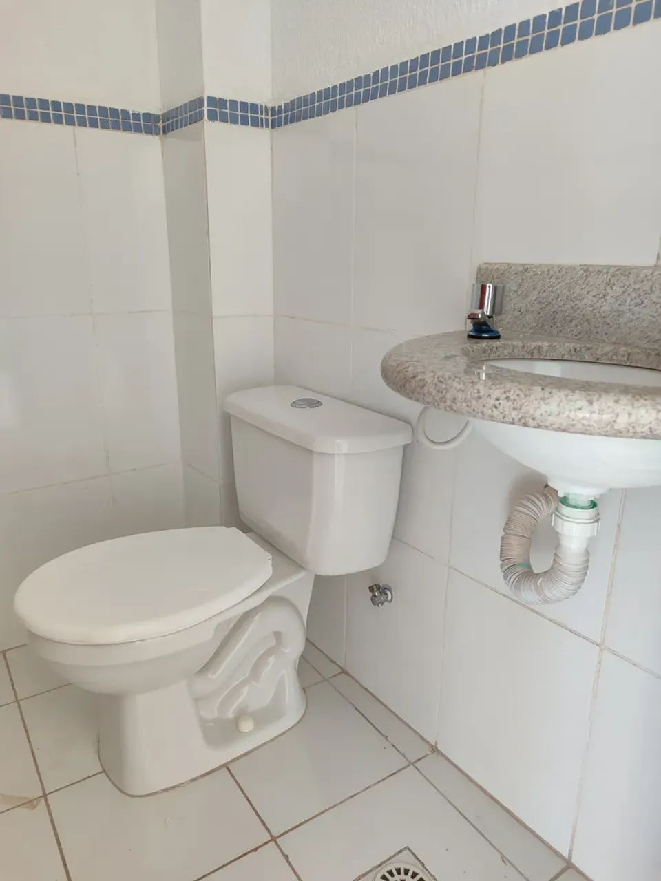 Sala comercial para aluguel com aproximadamente 45m² e 2 banheiros, próxima ao centro de V - Foto 5