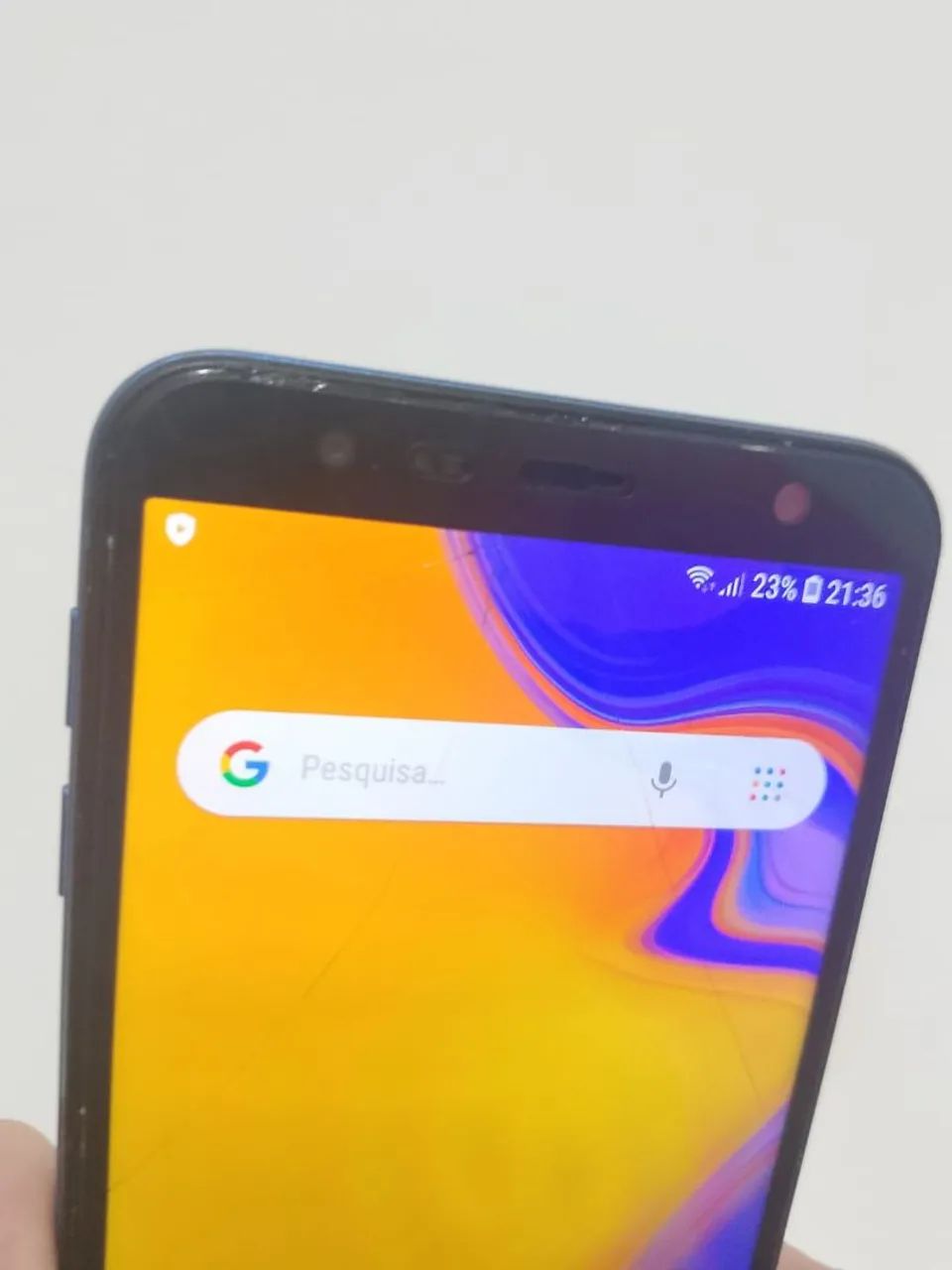 Samsung J4 Core básico 32 Gigas tem trincadinho mínimo mas tá com película nova - Foto 3
