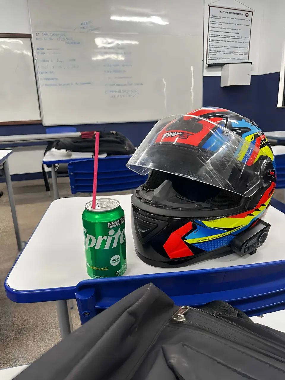 CAPACETE FW3 COM INTERCOMUNICADOR 