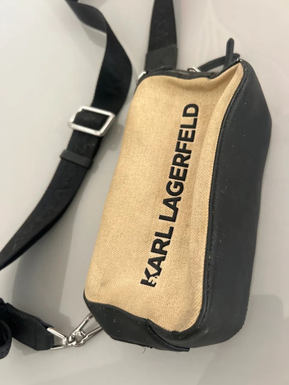 Necessaire estilo camera bag da Karl Lagerfeld - Foto 2