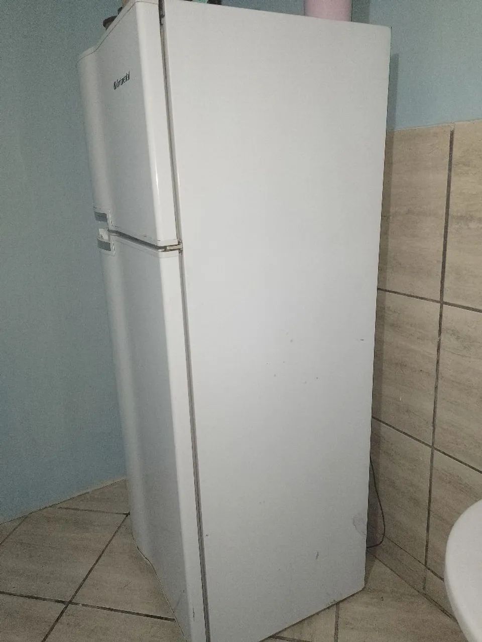 Geladeira e tv 32