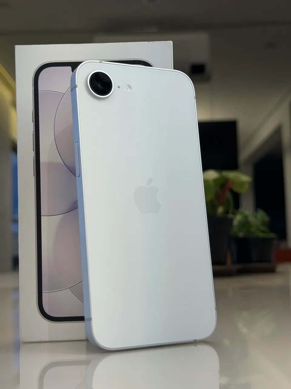 iPhone 17E 256GB Branco Novíssimo - Foto 2