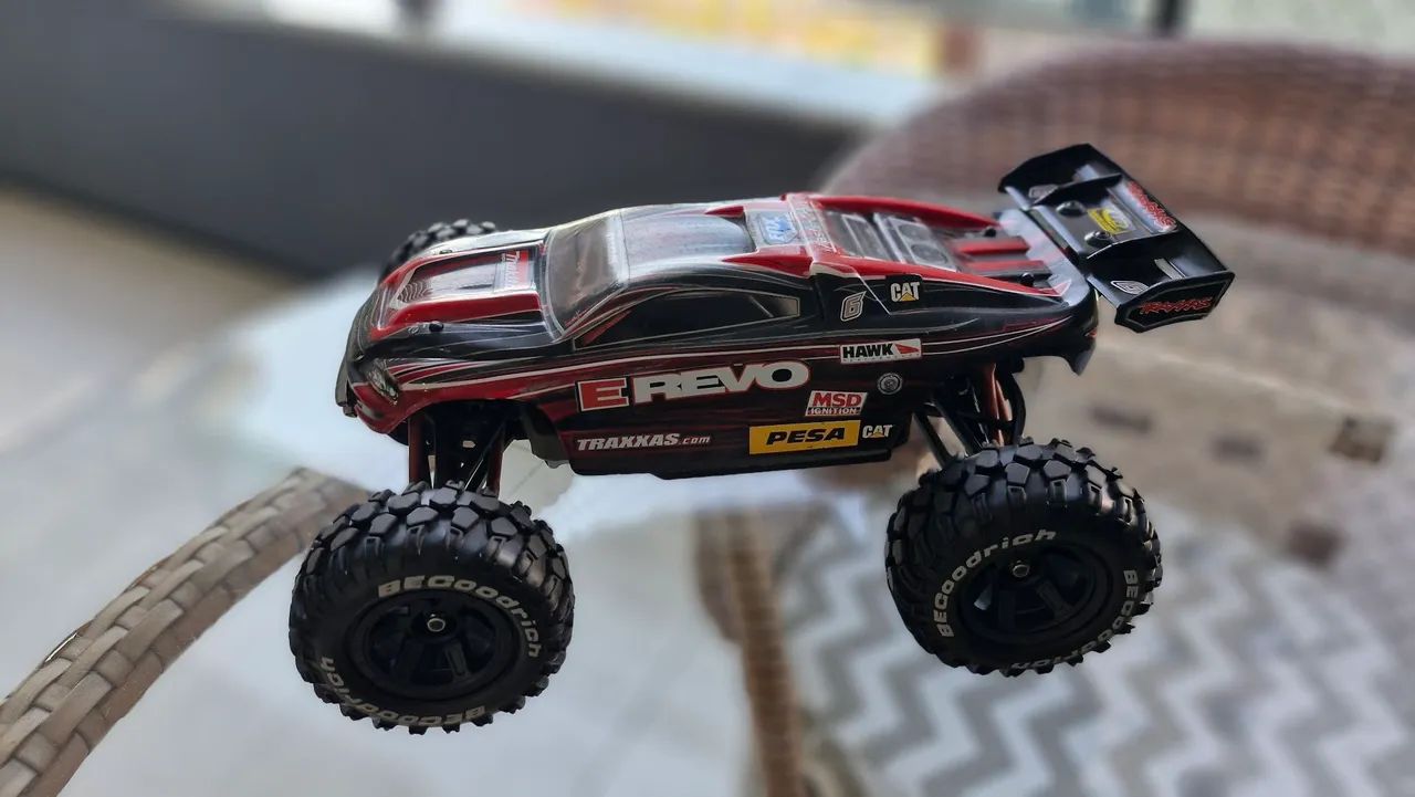 Traxxas E-Revo 1/16 (revinho) - Foto 3