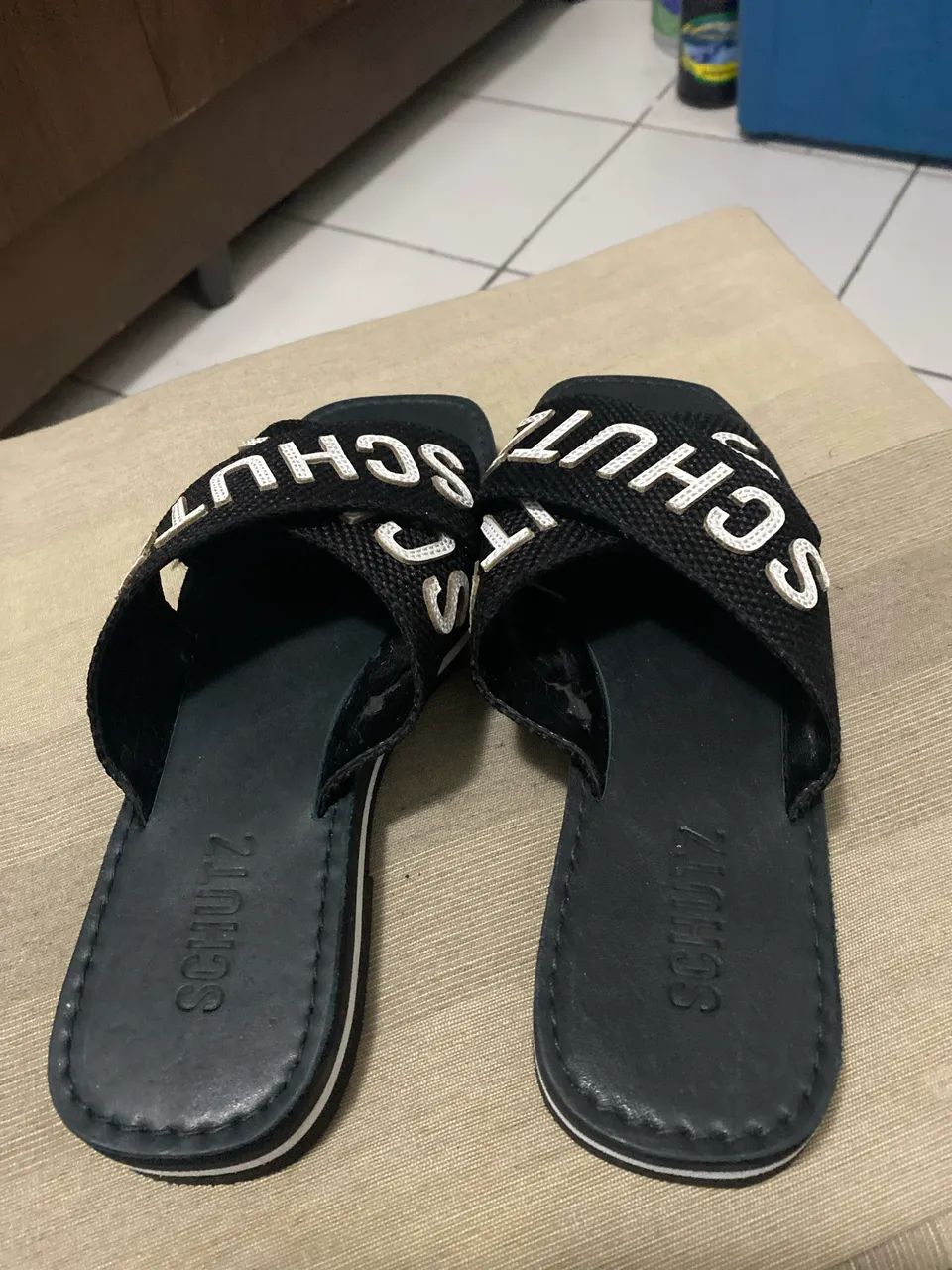 Sandália original SCHUTZ Br34 - Foto 4