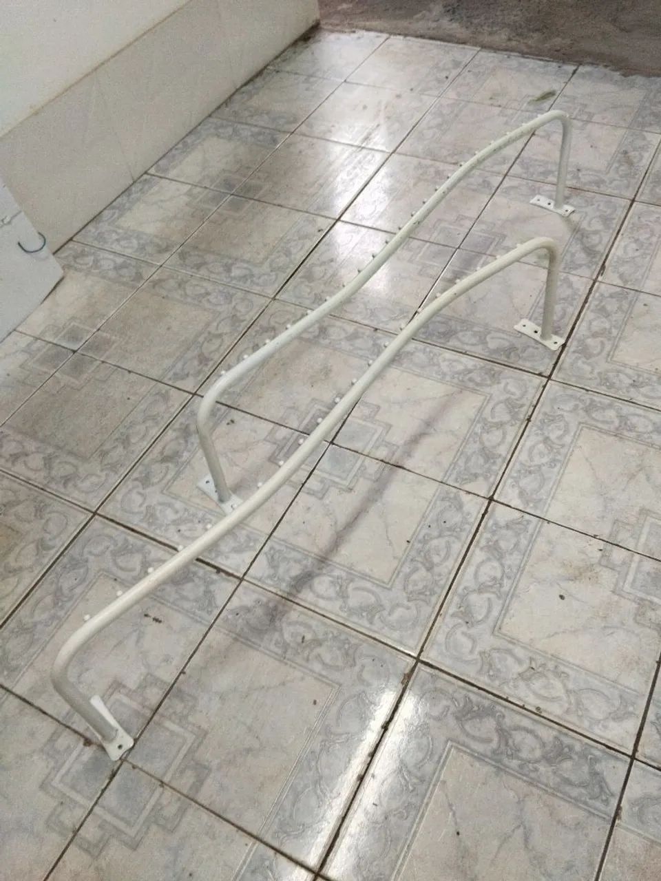 2 araras parede com 1.20 metros cada