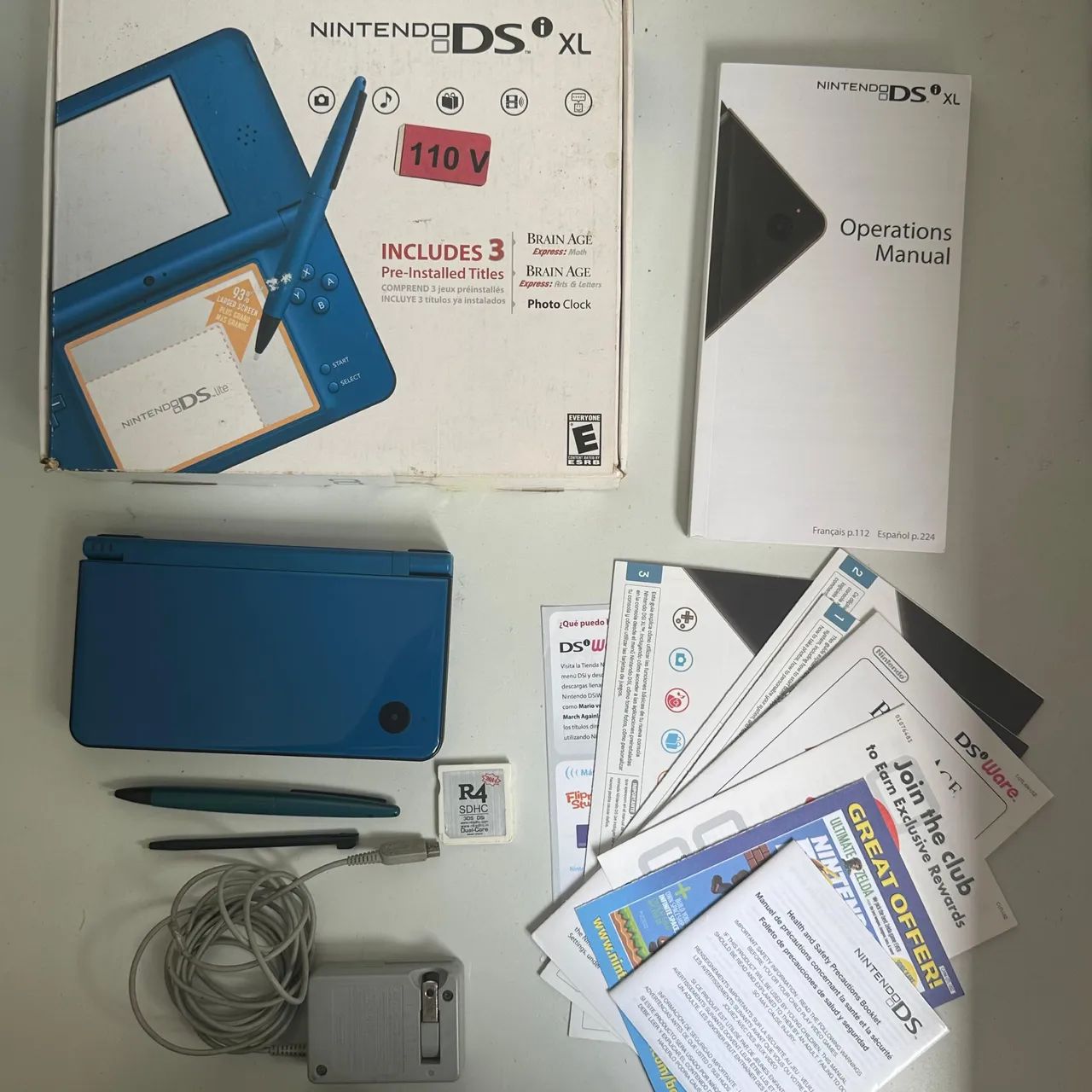 Nintendo DSI XL + R4 Usado - Foto 2