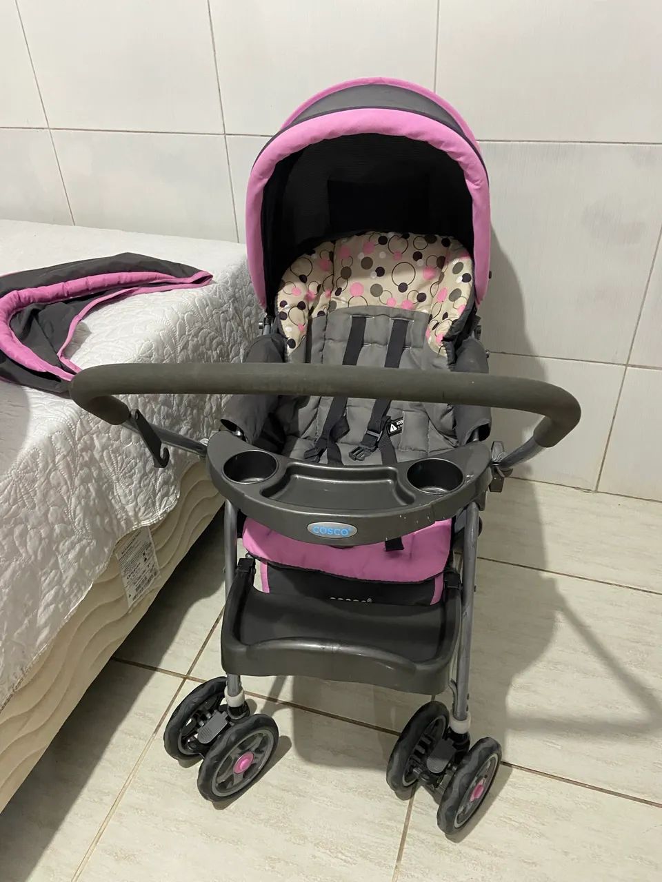 Carrinho de bebê semi novo  - Foto 2