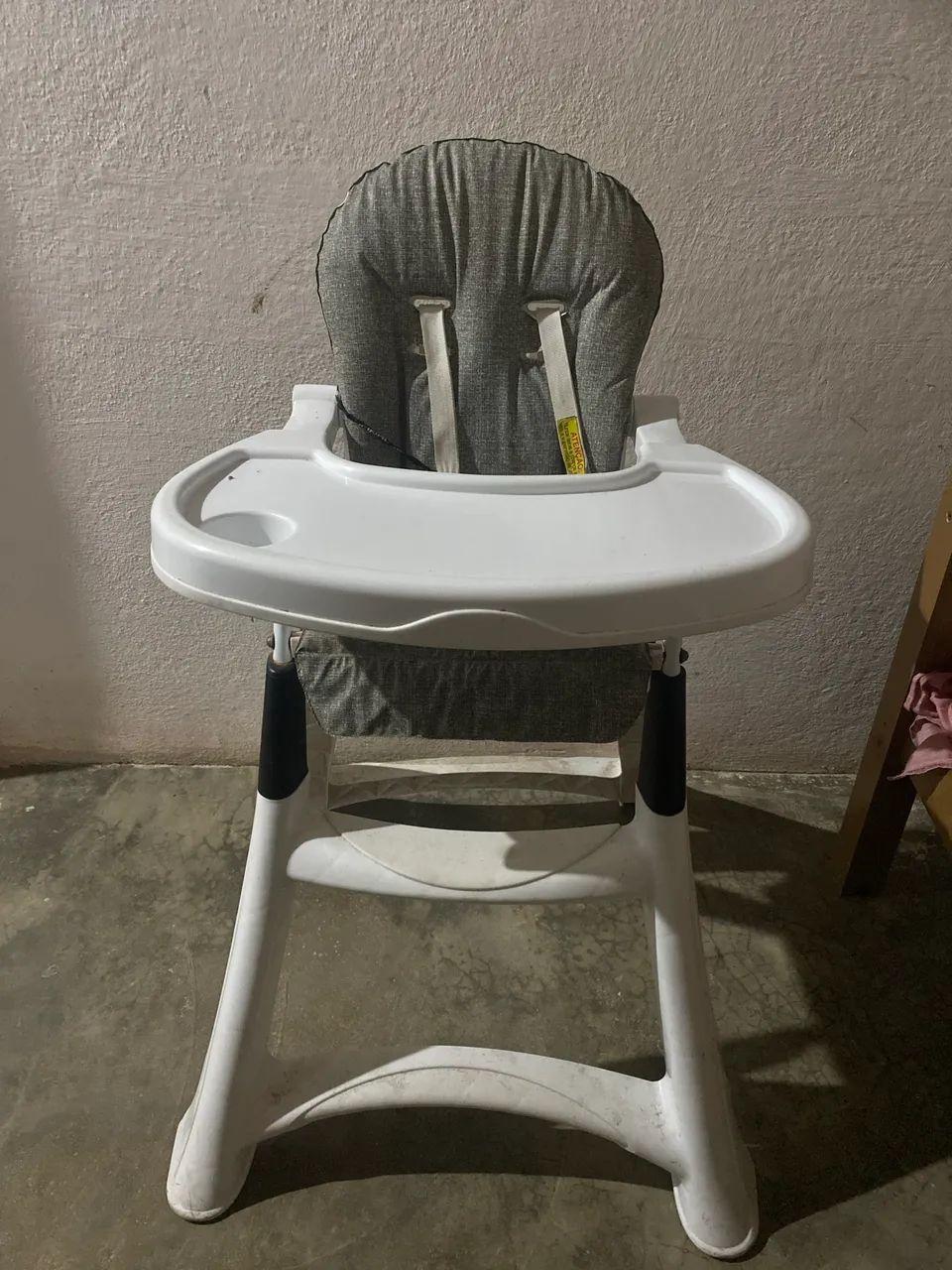 Cadeirinha de alimentação 