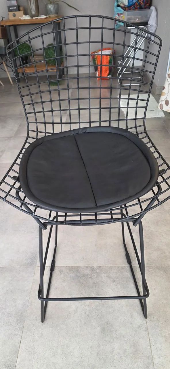 Banqueta alta aramada preta - Foto 3