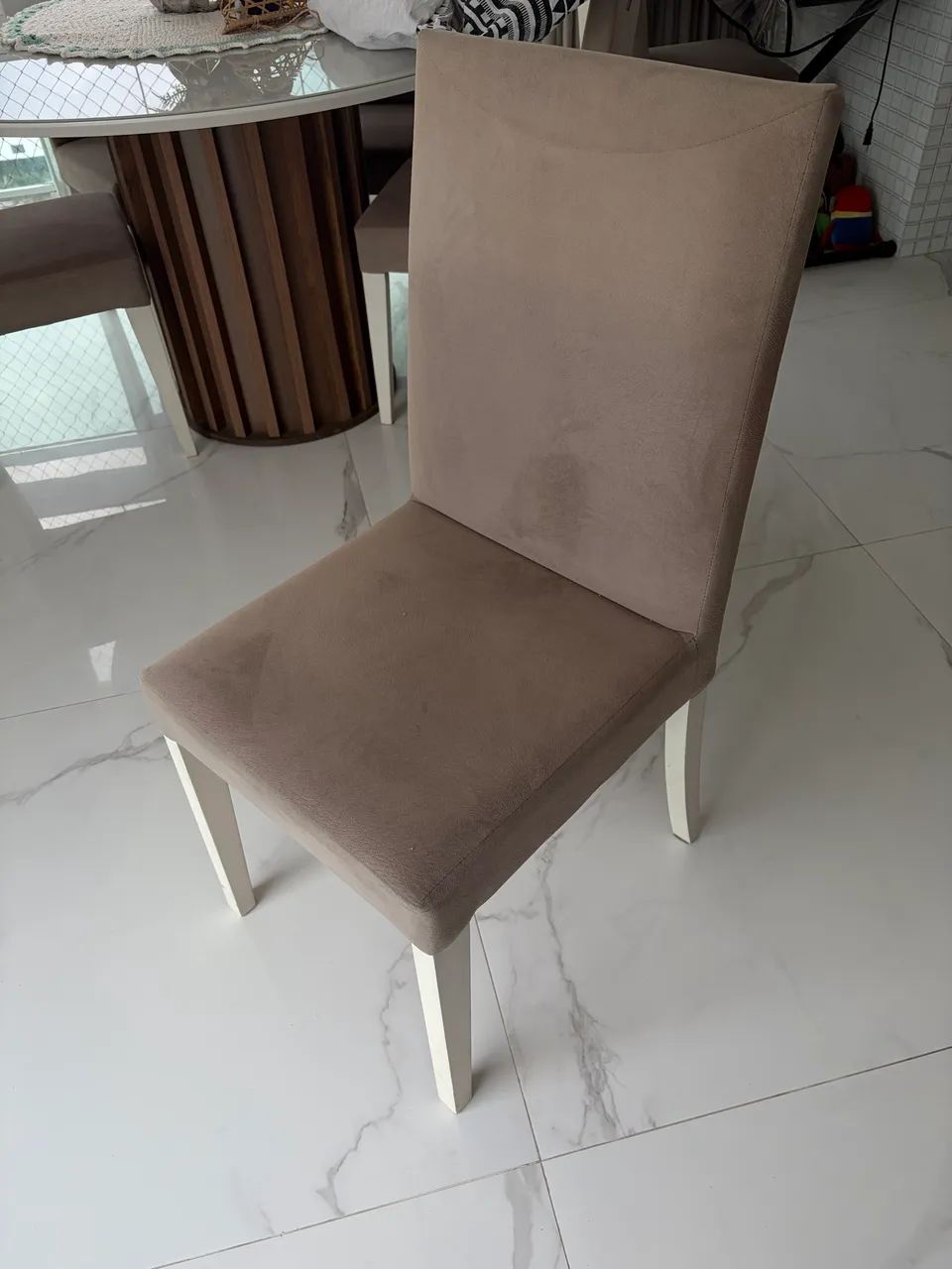 6 cadeiras pra sala - Foto 2