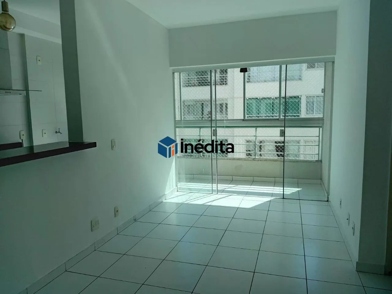 Apartamento com Suíte, Varanda e 65 m² - R$ 1.450/mês - Foto 4