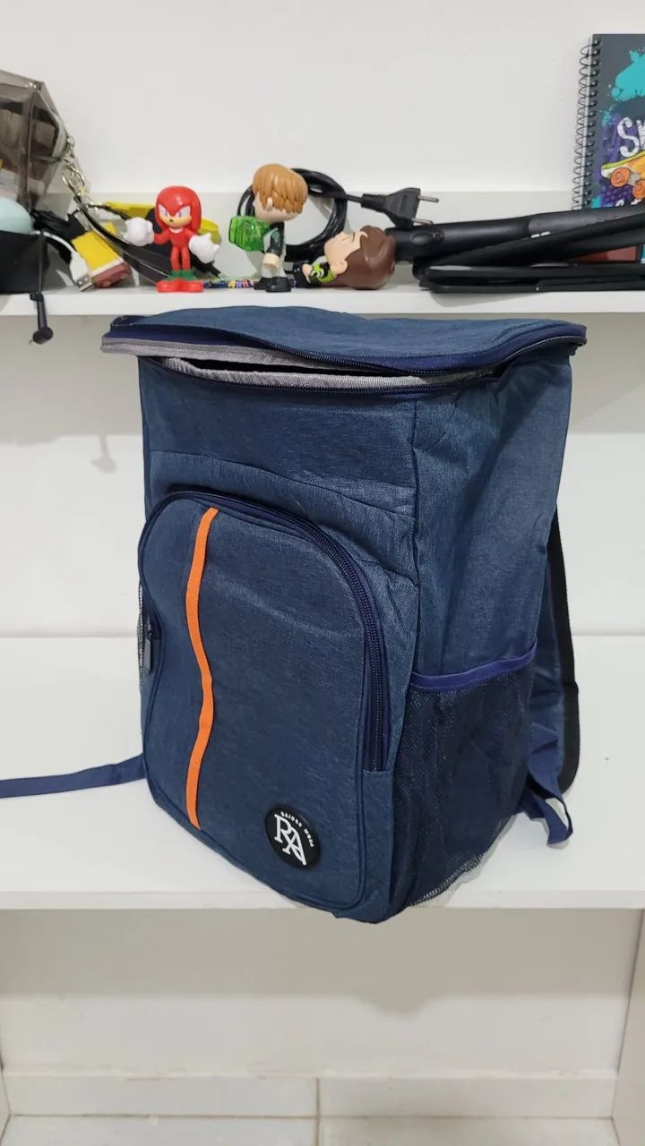 Mochila Térmica Impermeável 23L - Ideal para Praia, Churrasco e Camping - Foto 2