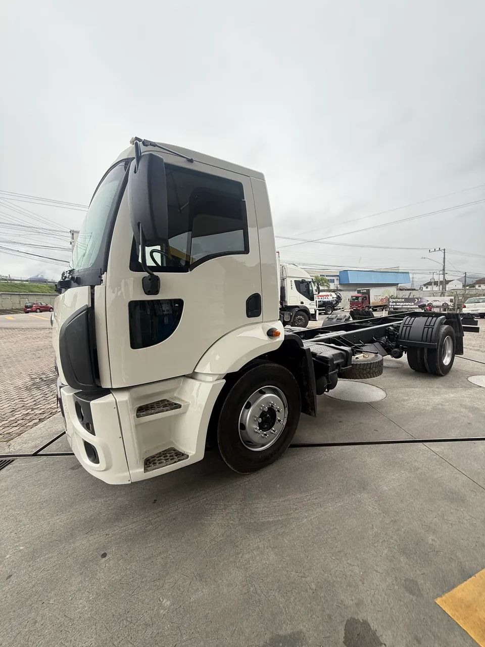 Ford Cargo 1317 - Toco 100% revisado  - Foto 4