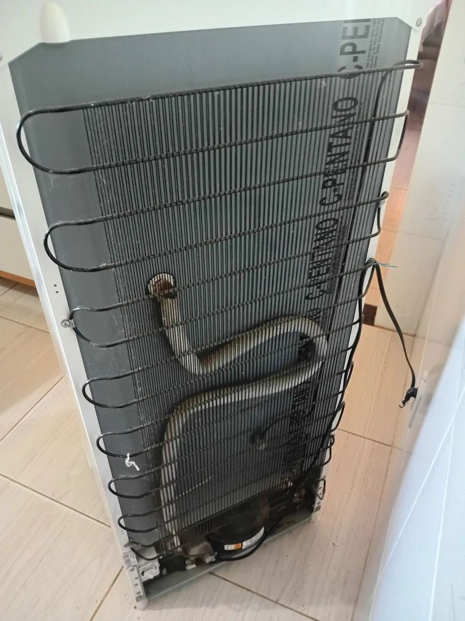 Vendo freezer electrolux vertical  - Foto 5