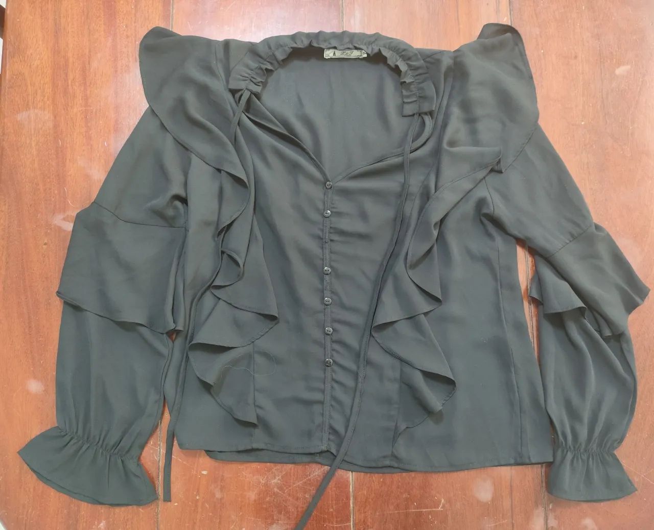 Camisa Preta Chiffon Tamanho P - Foto 2