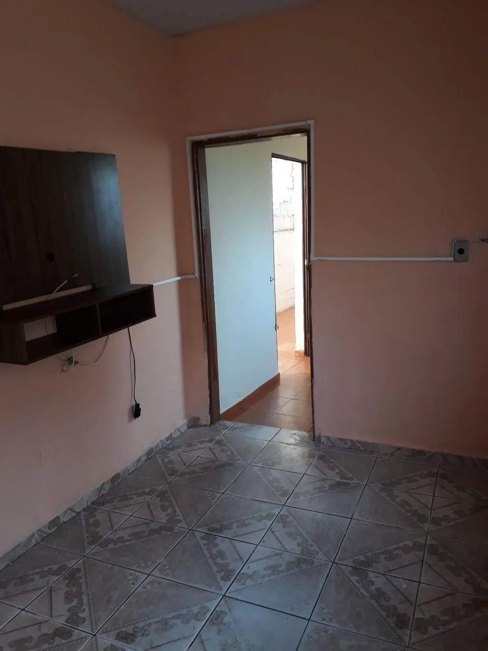 Alugo um barracão de 2 quartos  - Foto 2