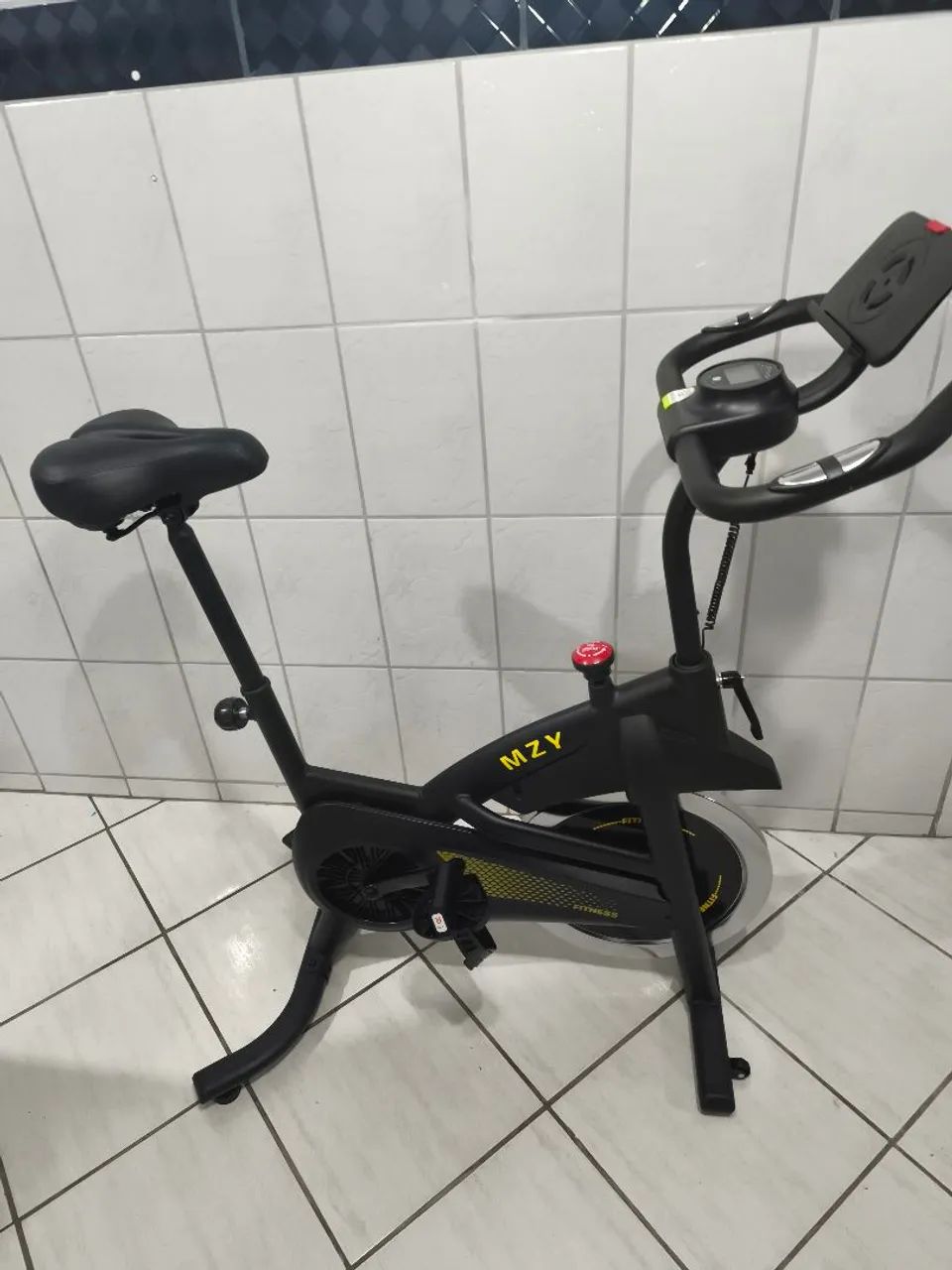 Bicicleta ergométrica nova