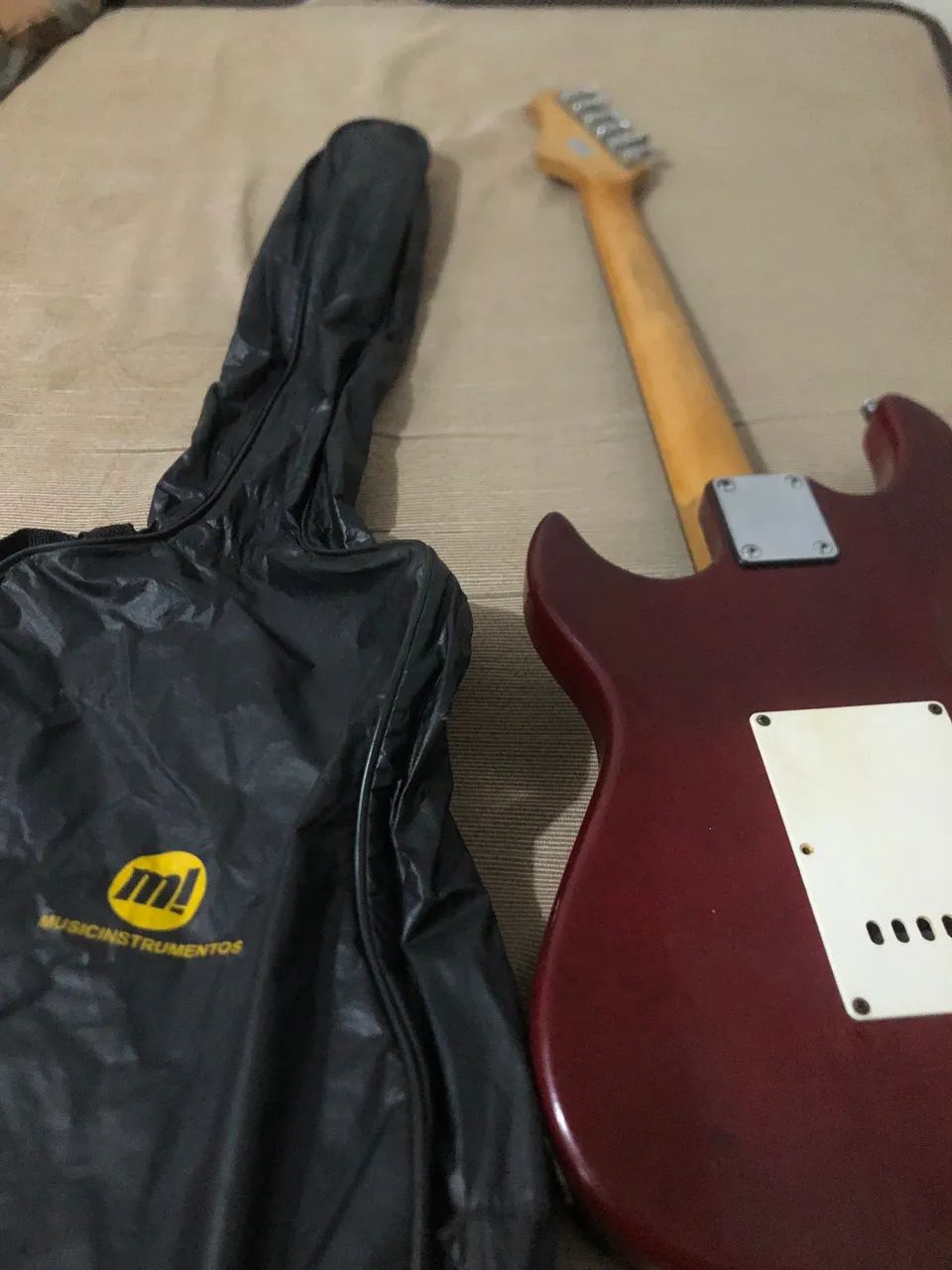 Guitarra Elétrica Stratocaster + Capa  - Foto 5