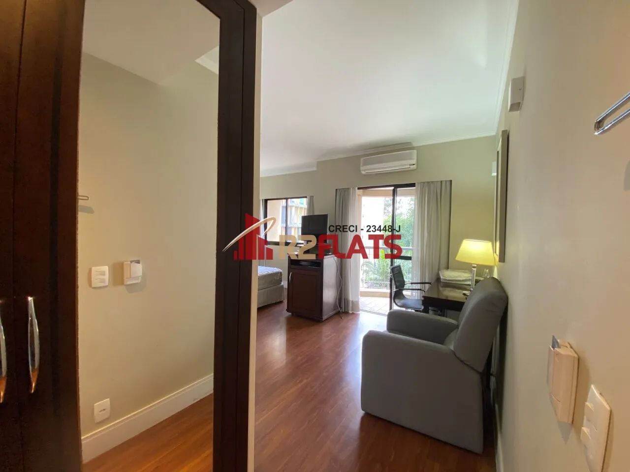 Flat com ótimo pre ço no bairro Itaim Bibi. Confira! - Foto 2
