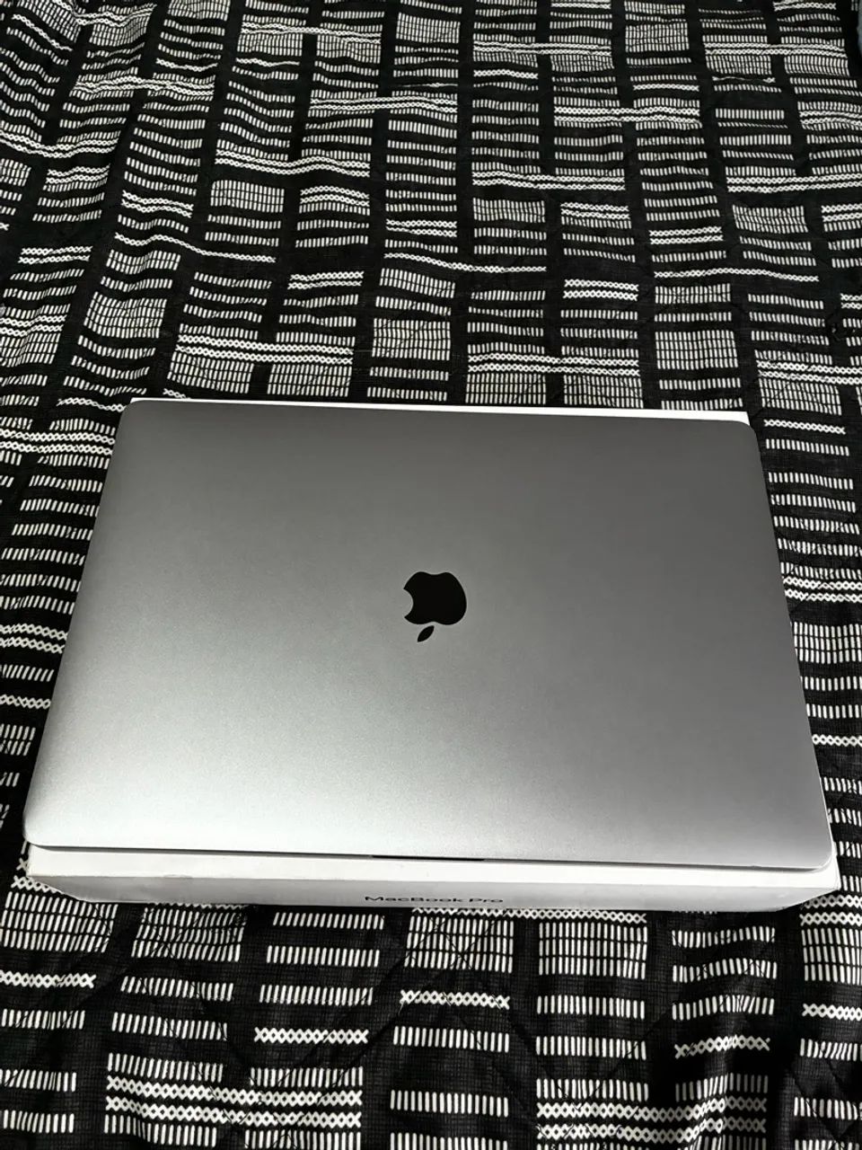 MacBook Pro 15? 2017 i7 16GB RAM - SSD - Muito Novo - Notebooks