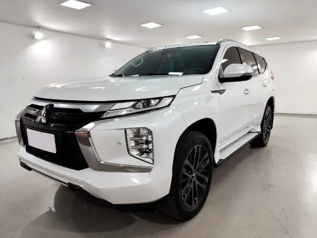 Mitsubishi Pajero 2024