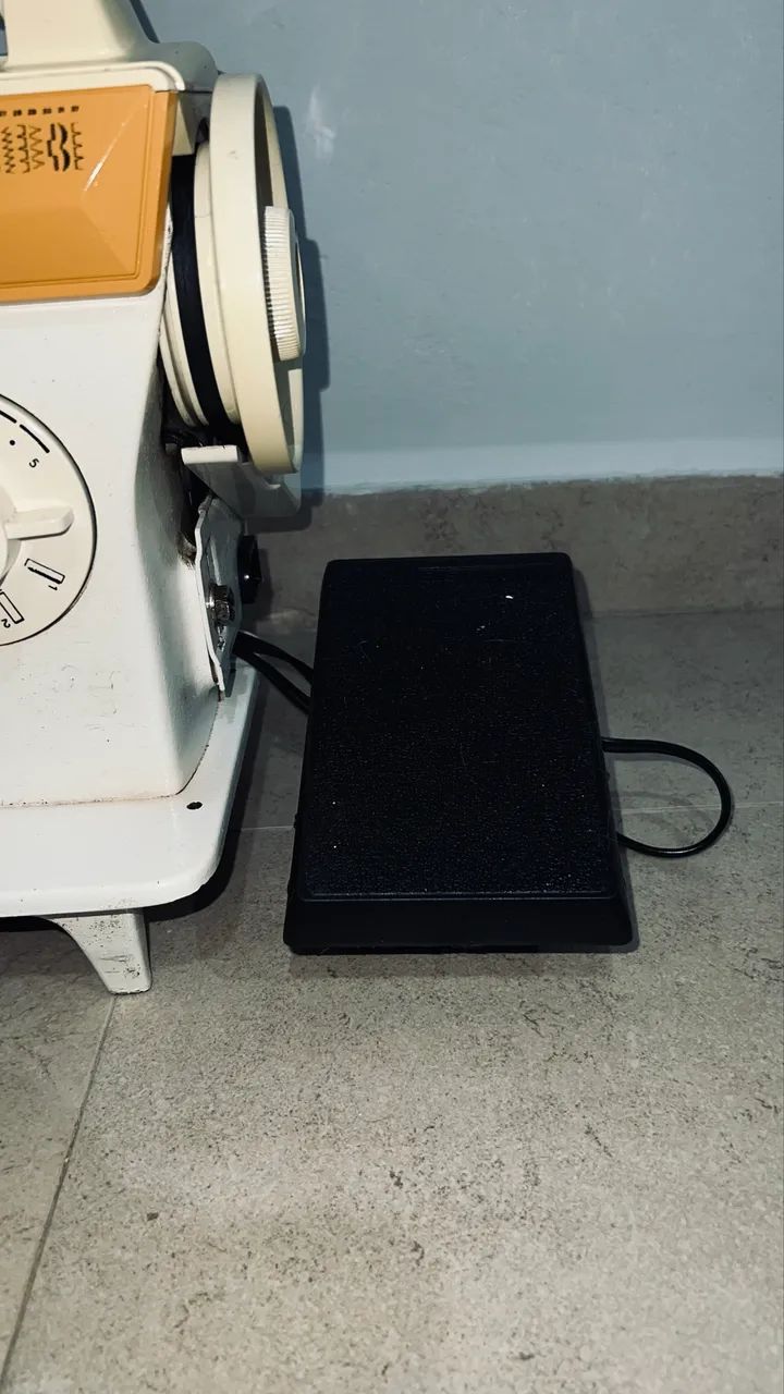 Maquina de costura singer 974 - Foto 4